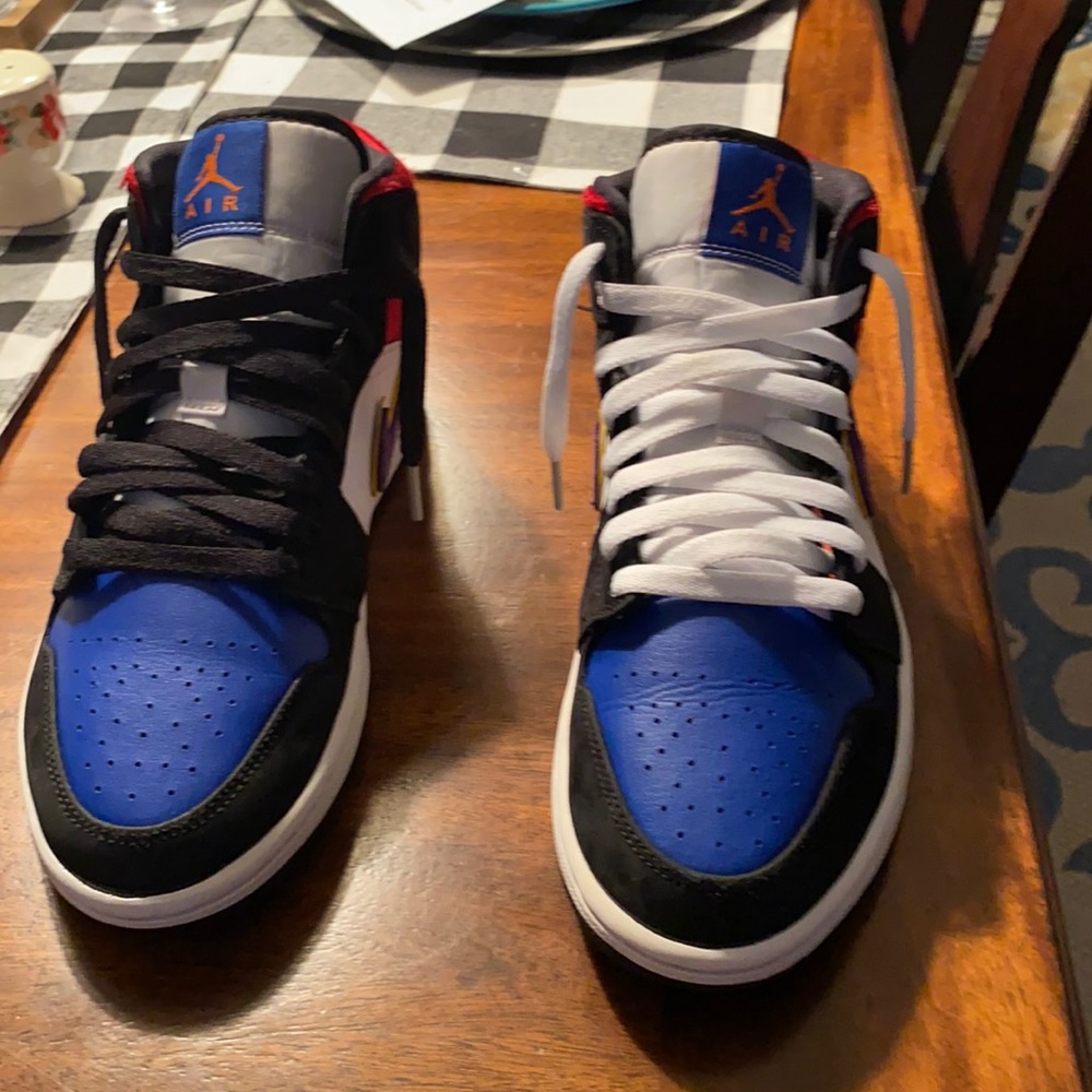 air jordan 1 mid se lakers top 3